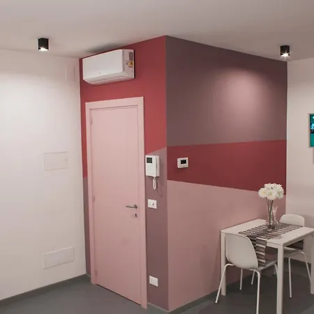 61 Guest house *